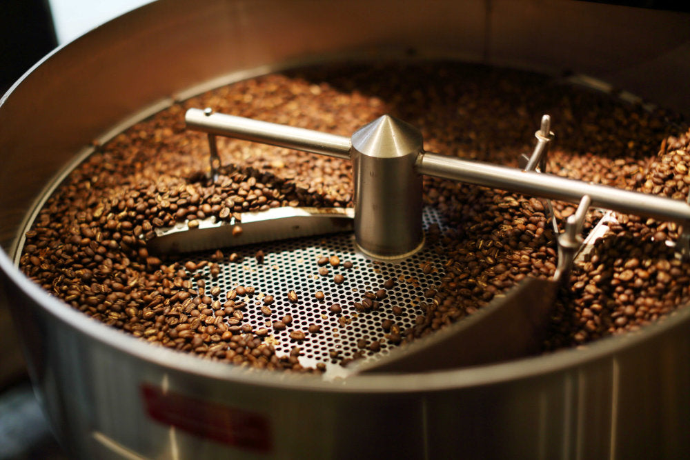 Dram roasting machine and roasted coffee beans